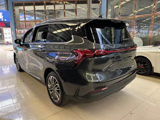 Forthing Yacht — Фото автомобиля 5