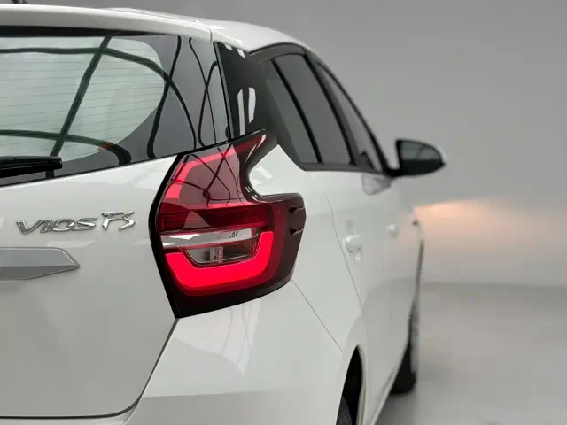 Toyota Vios FS — Фото автомобиля 9