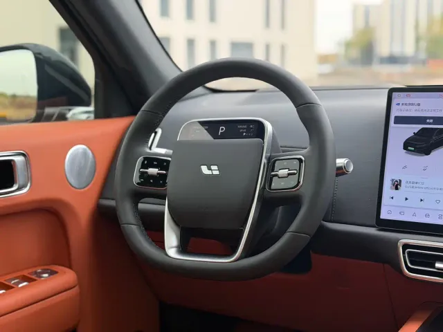 Li Auto L7 — Фото автомобиля 17