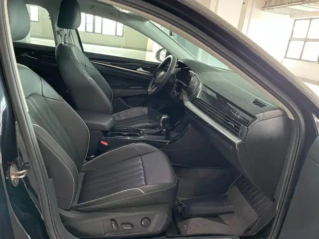 Volkswagen Passat — Фото автомобиля 11