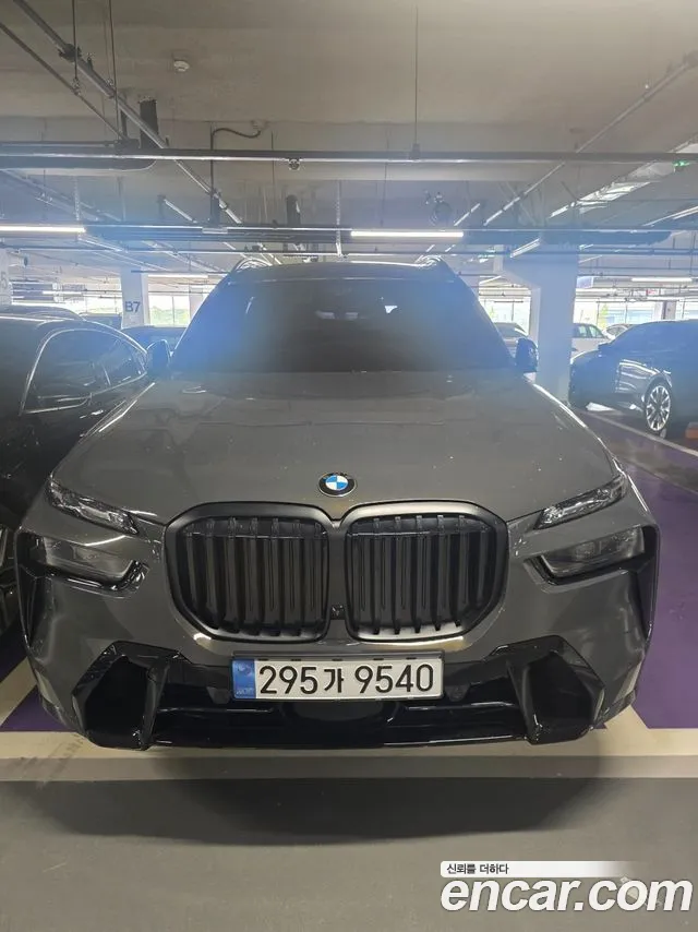 Фотография автомобиля — BMW X7 X7 (G07)