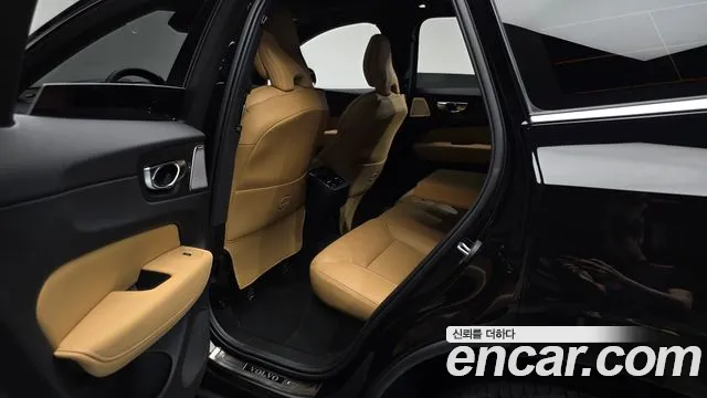 Volvo XC60 2nd Gen — Фото автомобиля 16
