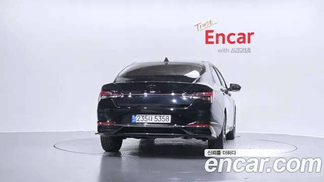 Hyundai AVANTE Avante (CN7) — Фото автомобиля 4