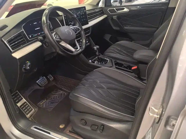 Volkswagen Tiguan L — Фото автомобиля 9