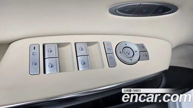 Genesis GV70 2.5T Бензин 2WD — Фото автомобиля 27