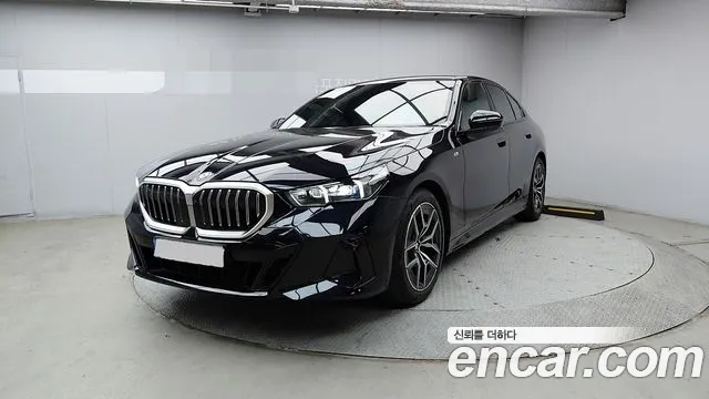 Фотография автомобиля — BMW 5 Series G60