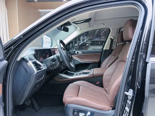 BMW X7 — Фото автомобиля 18