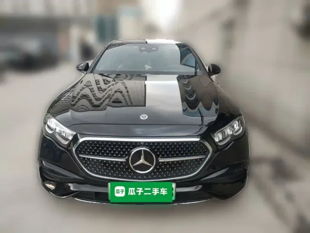 Mercedes-Benz E-Class — Фото автомобиля 2