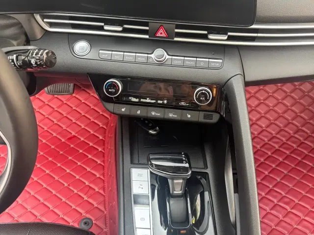Hyundai Elantra — Фото автомобиля 12