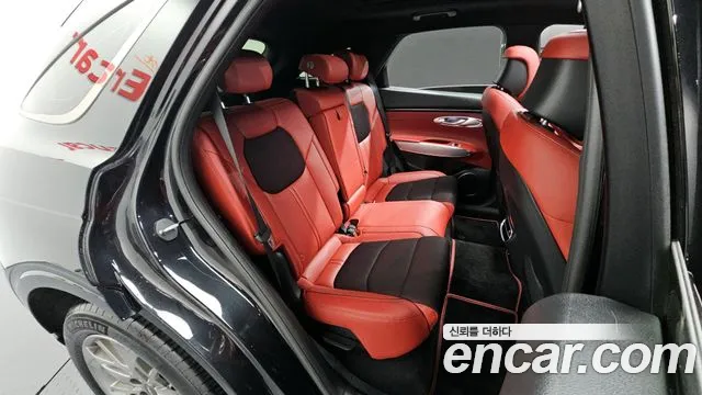 Genesis GV70 2.5T Бензин AWD — Фото автомобиля 12