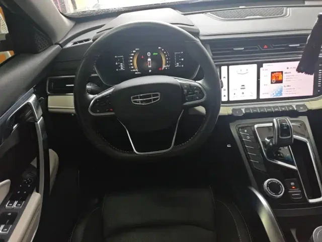 Geely Boyue — Фото автомобиля 10