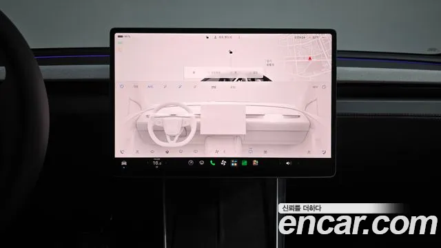 Tesla Model Y — Фото автомобиля 13