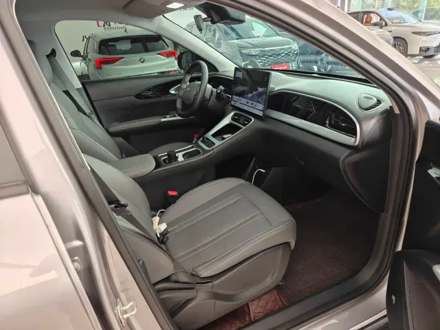 Geely Starry Wish — Фото автомобиля 9