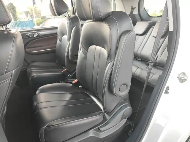 GAC Trumpchi M6 — Фото автомобиля 16
