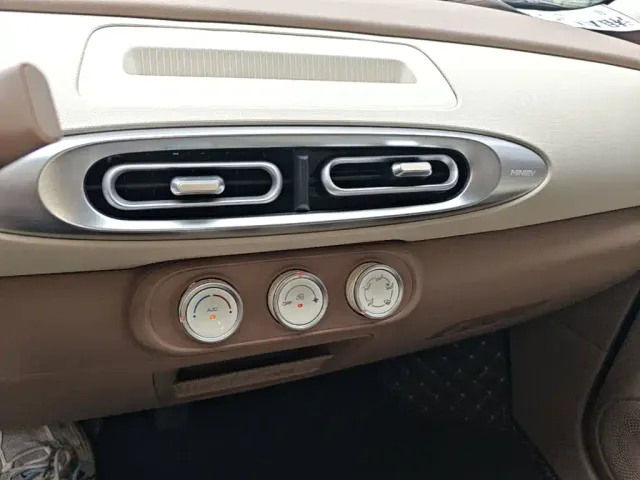 Wuling Hongguang Mini EV — Фото автомобиля 12
