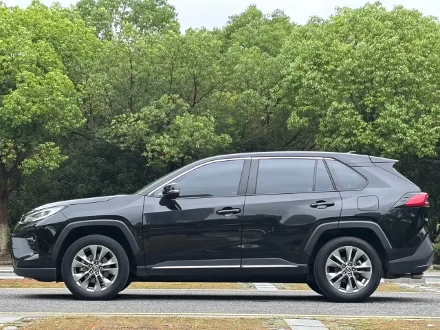 Toyota Wildlander — Фото автомобиля 6