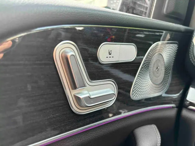Mercedes-Benz GLE-Class — Фото автомобиля 16