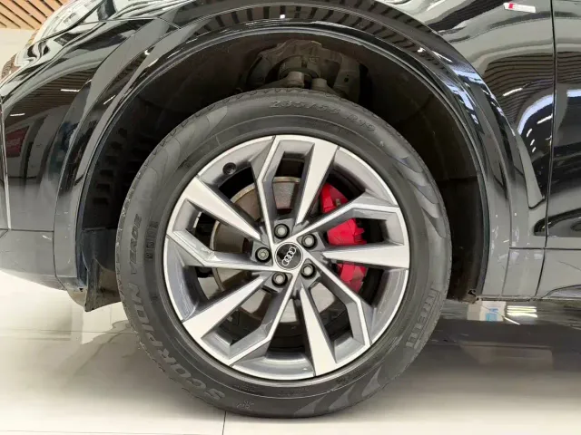 Audi Q5L — Фото автомобиля 22