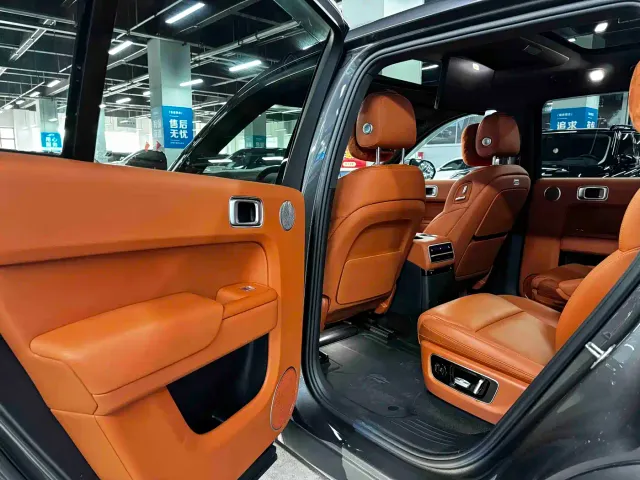 Li Auto L9 — Фото автомобиля 10