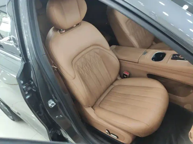 Dongfeng Aeolus L8 — Фото автомобиля 24
