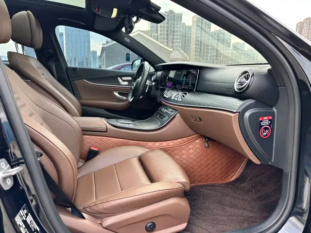 Mercedes-Benz E-Class — Фото автомобиля 7