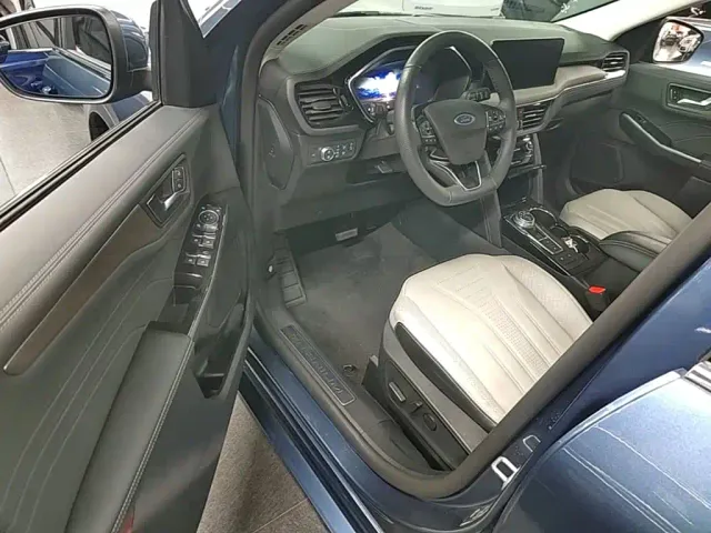 Ford Escape — Фото автомобиля 15