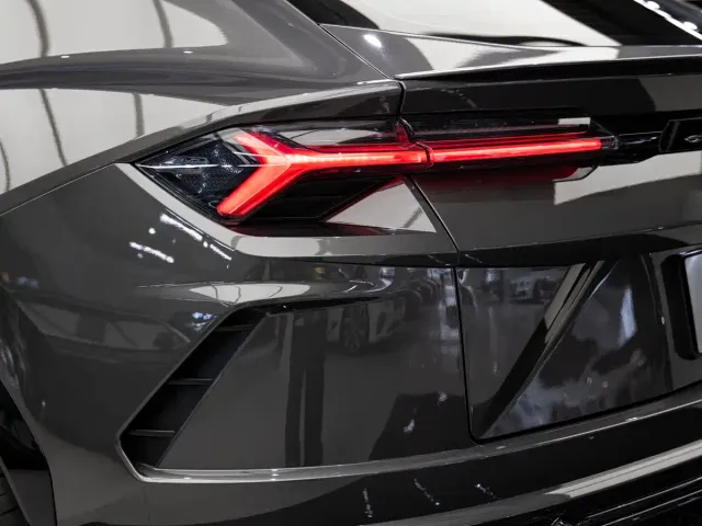 Lamborghini Urus — Фото автомобиля 14