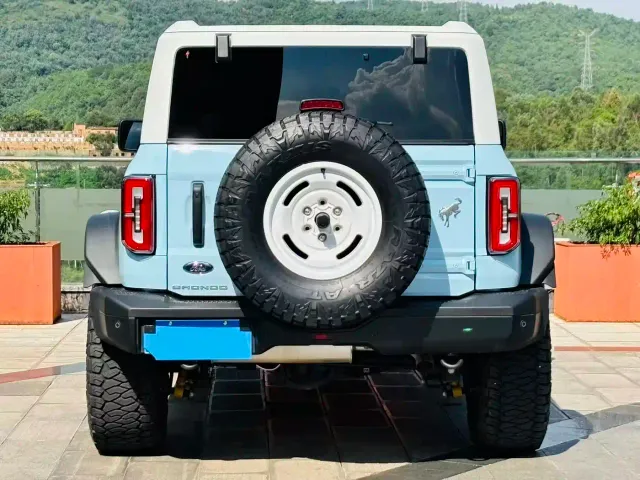 Ford Bronco — Фото автомобиля 5
