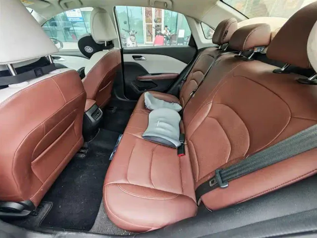 Chevrolet Monza — Фото автомобиля 6