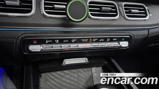 Mercedes-Benz GLS-Class — Фото автомобиля 23