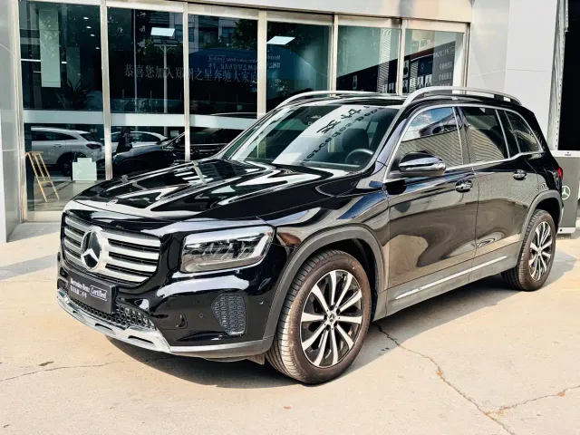 Фотография автомобиля — Mercedes-Benz GLB-Class