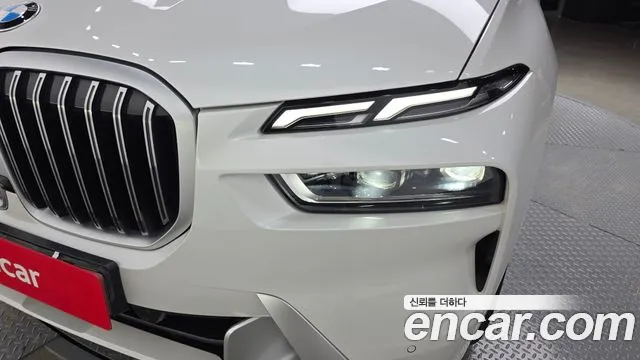 BMW X7 — Фото автомобиля 16