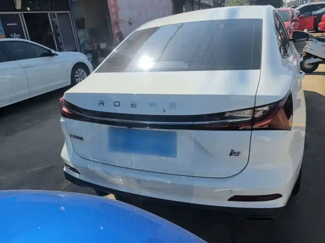 Roewe i5 — Фото автомобиля 5
