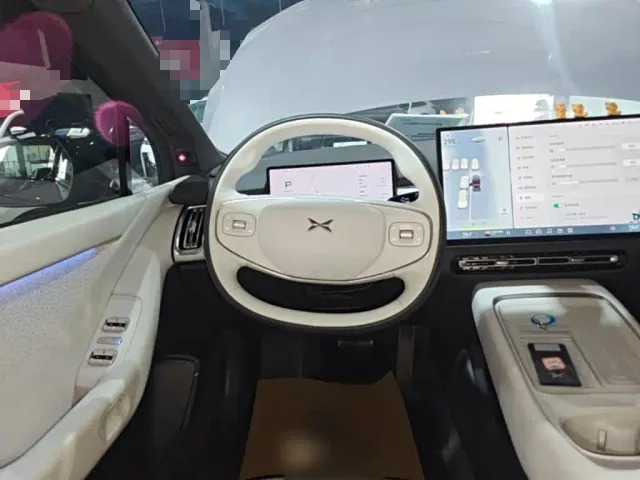 Xpeng P7+ — Фото автомобиля 14