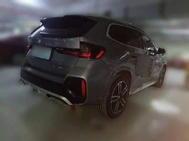BMW X1 — Фото автомобиля 4