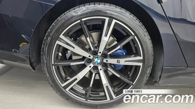BMW 5 Series — Фото автомобиля 5