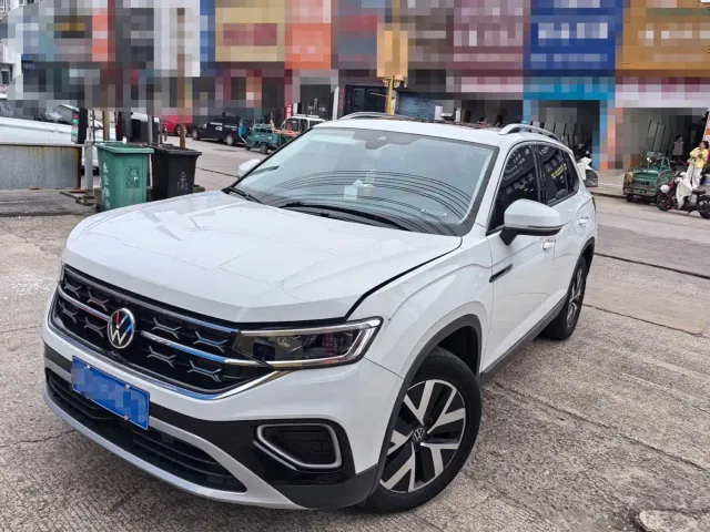 Фотография автомобиля — Volkswagen Tayron