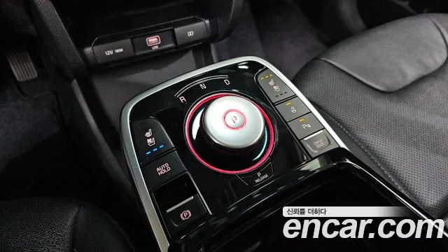Kia Niro — Фото автомобиля 9