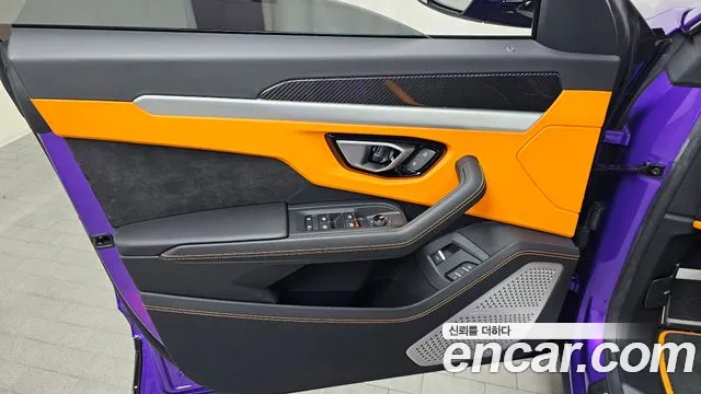 Lamborghini Urus — Фото автомобиля 16