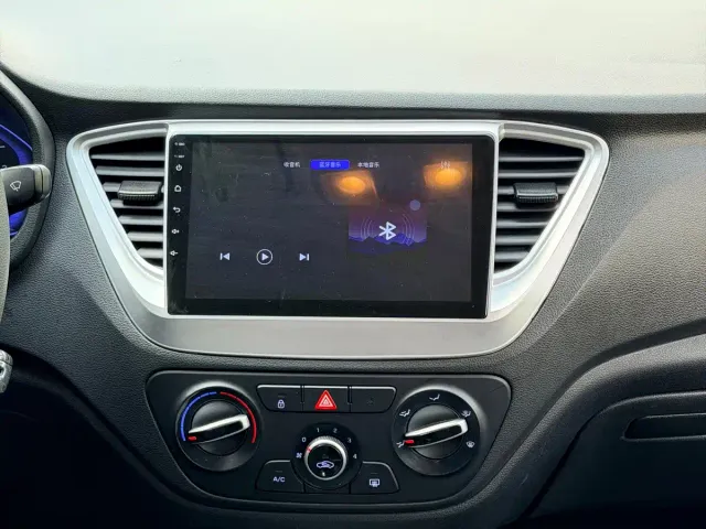 Hyundai Verna — Фото автомобиля 18