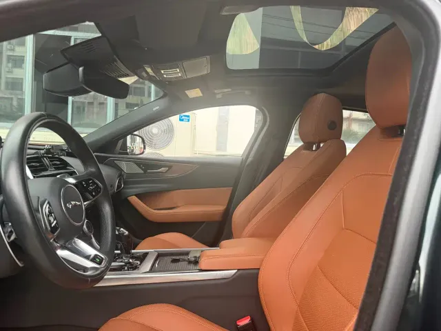 Jaguar XEL — Фото автомобиля 15
