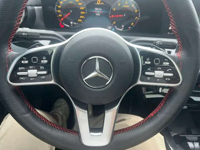 Mercedes-Benz A-Class — Фото автомобиля 12