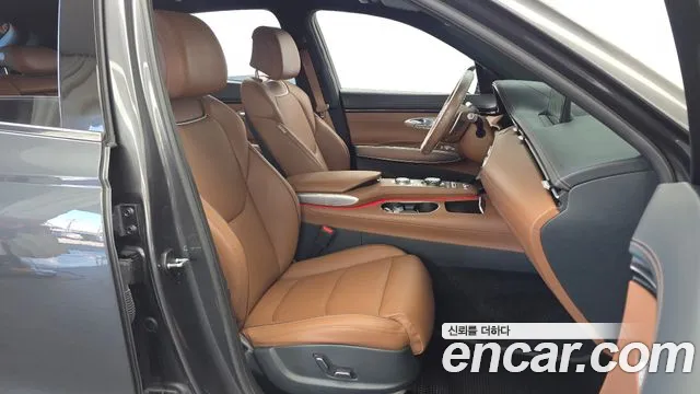 Genesis GV70 — Фото автомобиля 11