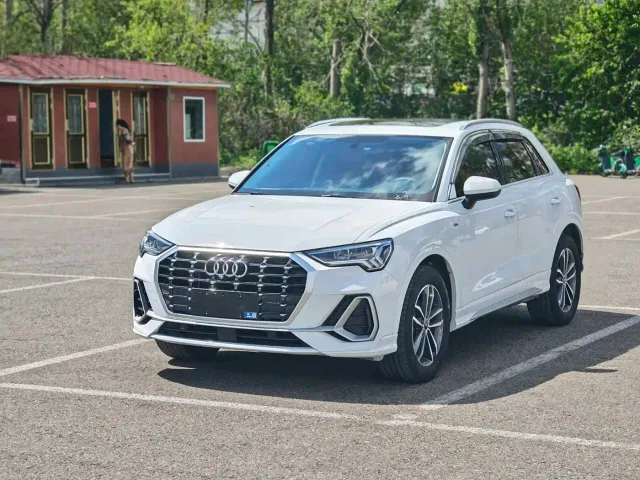 Audi Q3 — Фото автомобиля 2