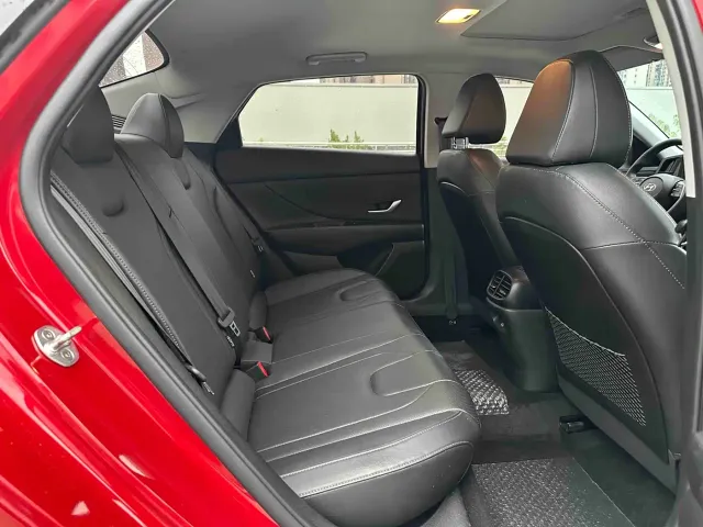 Hyundai Elantra — Фото автомобиля 20