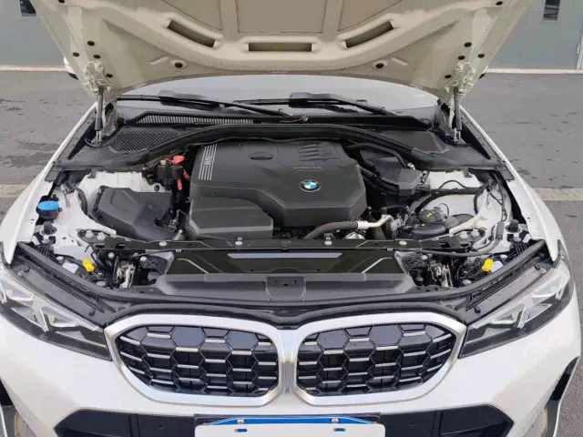 BMW 3 Series — Фото автомобиля 13