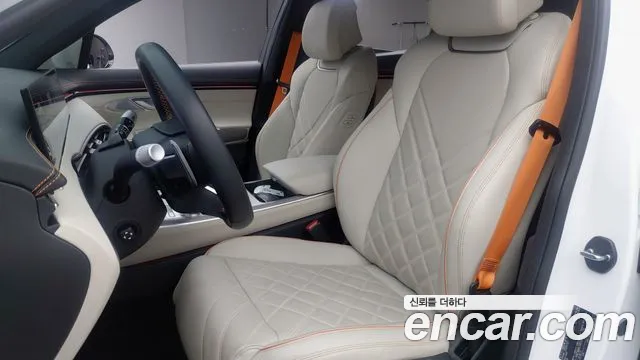 Genesis GV70 — Фото автомобиля 12