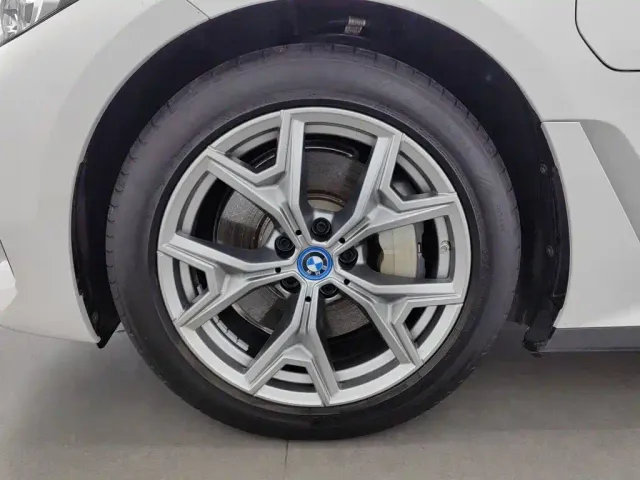 BMW i3 — Фото автомобиля 17