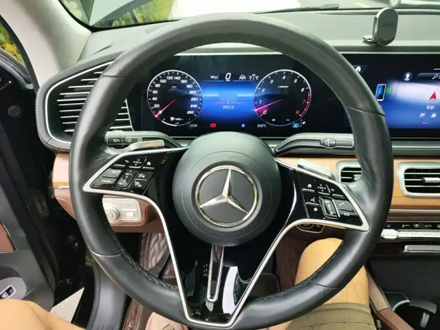 Mercedes-Benz GLE-Class — Фото автомобиля 14