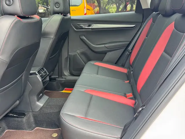 Skoda Karoq — Фото автомобиля 20